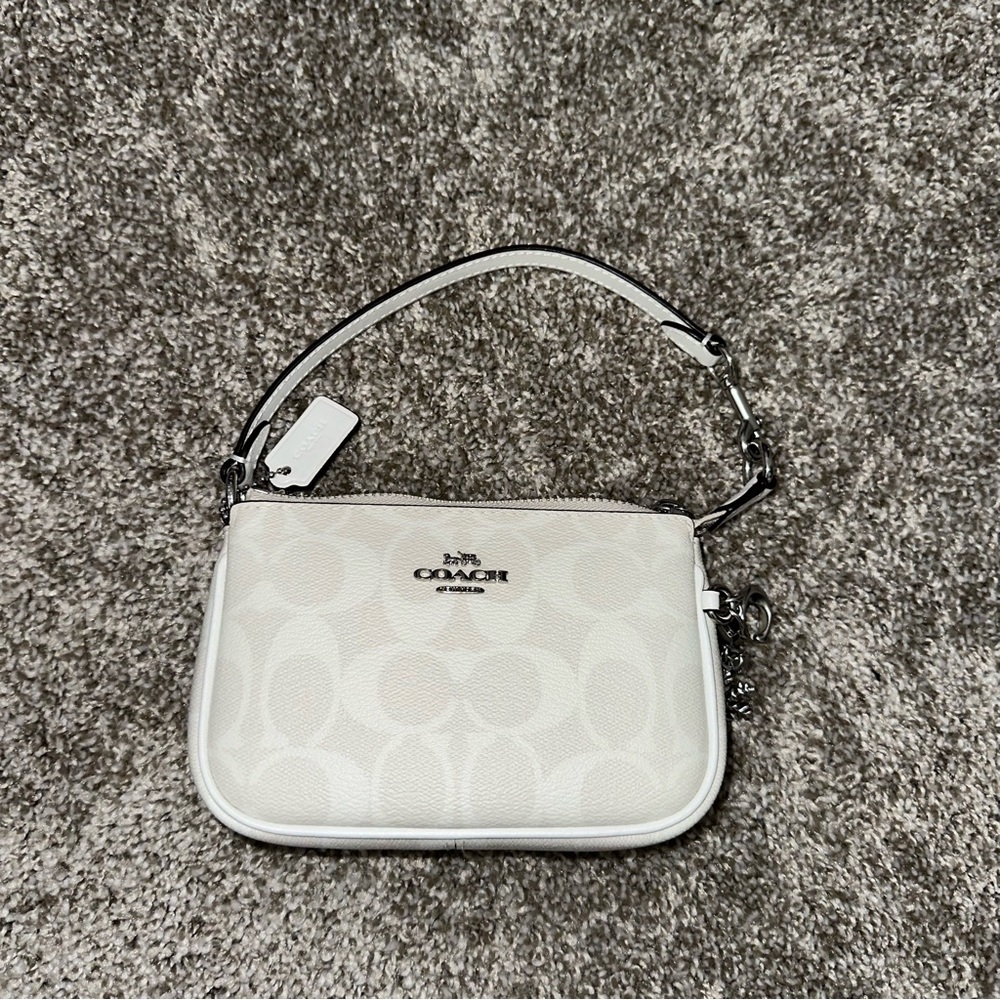 Coach Nolita 15